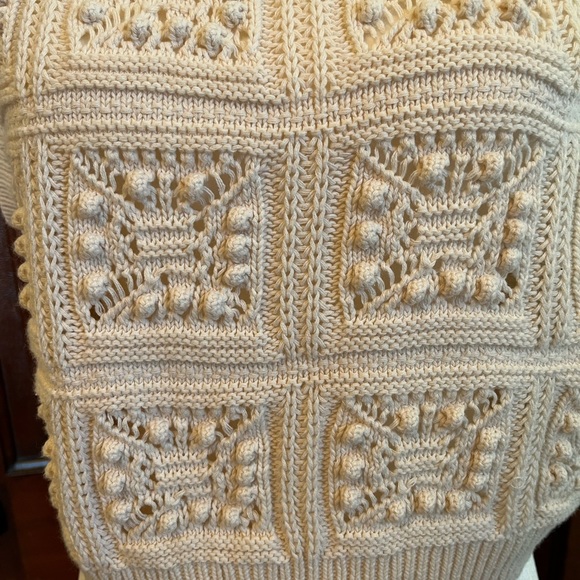 LuckyBrand vest lightweight XL but med fits more light a medium - Picture 7 of 7